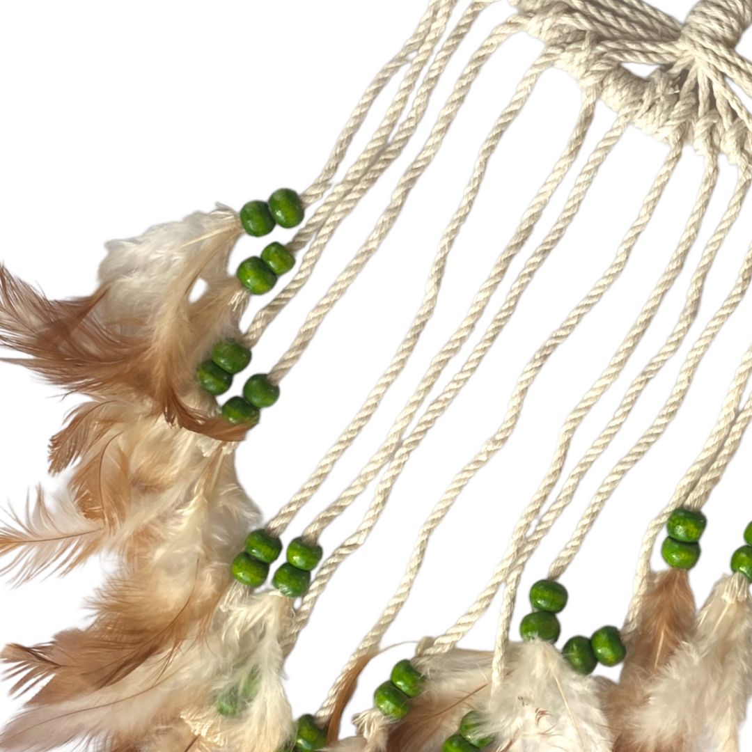 Macrame dromenvanger Tree of Life - Levensboom natural met houten kralen 3 683_dromenvanger_levensboom_macrame_houten_kraal_groen - V2 closeup 2